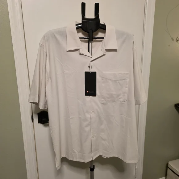 White Short Sleeve Men's Shirt - Picture 1 of 5